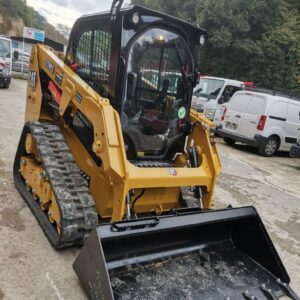 EN STOCK &#8211; Chargeuse à chaînes compactes Caterpillar 239D3